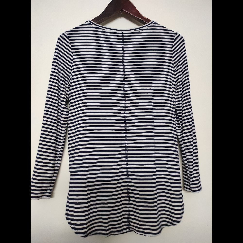 Stripe Apple Cut Top - Picture 9 of 11